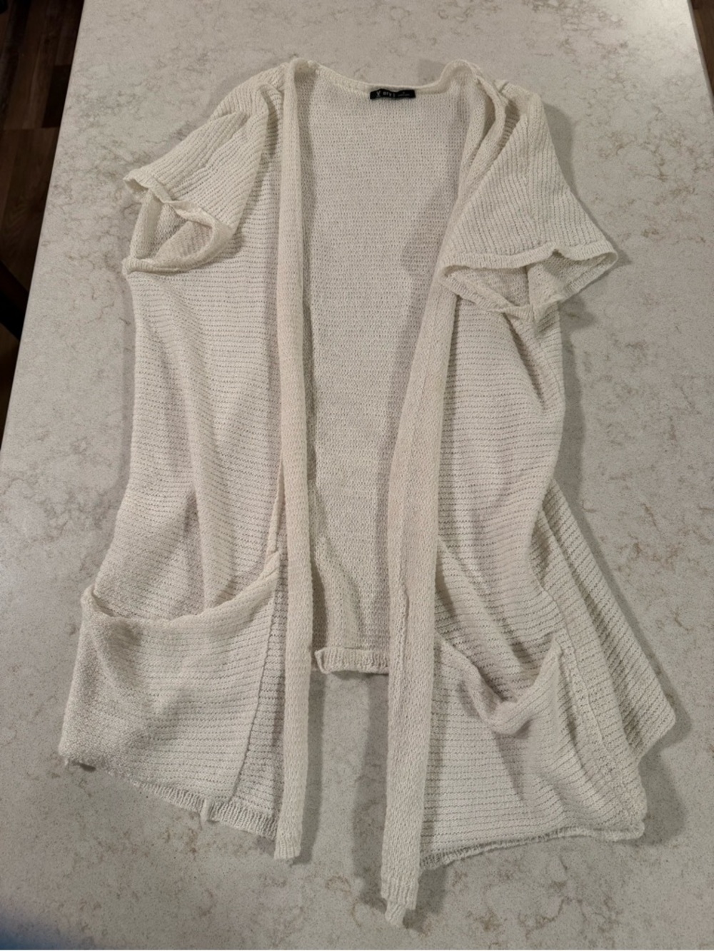 Very J Ivory Open-Front Short-Sleeve Knit Cardigan with Pockets